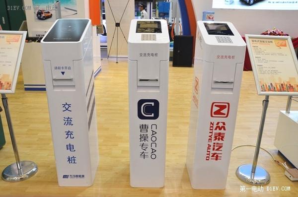 智能電樁、汽車充電寶應有盡有 上海充電設(shè)備展上演大咖秀，移動支付設(shè)備引領(lǐng)未來
